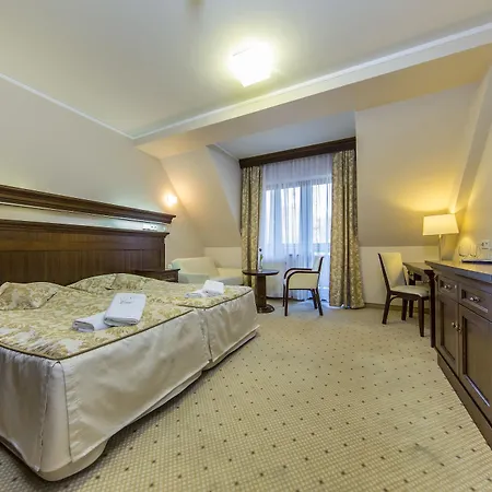 Crocus Hotel