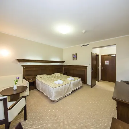 Hotel Crocus 4*
