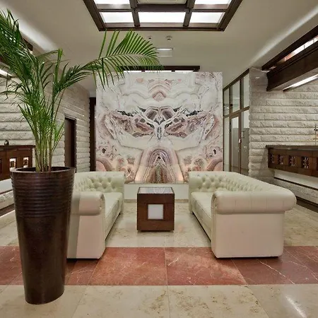 Crocus Hotel