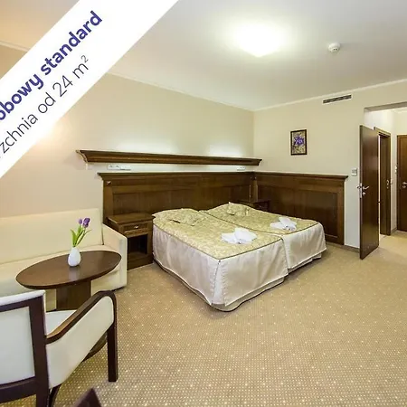 Crocus Hotel 4*