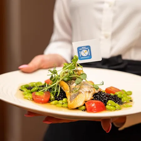 크로쿠스 호텔 4*