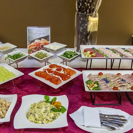 호텔 크로쿠스 4*